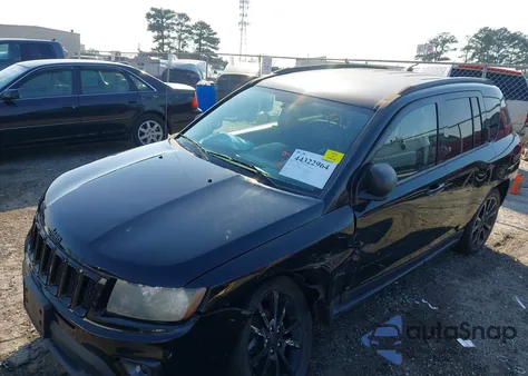 2014 Jeep Compass Altitude z USA, uszkodzony, nr VIN 1C4NJCBA6ED764249